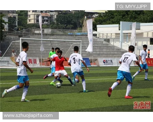 福建厦门二中足球球星崭露头角 引领校园足球新风潮