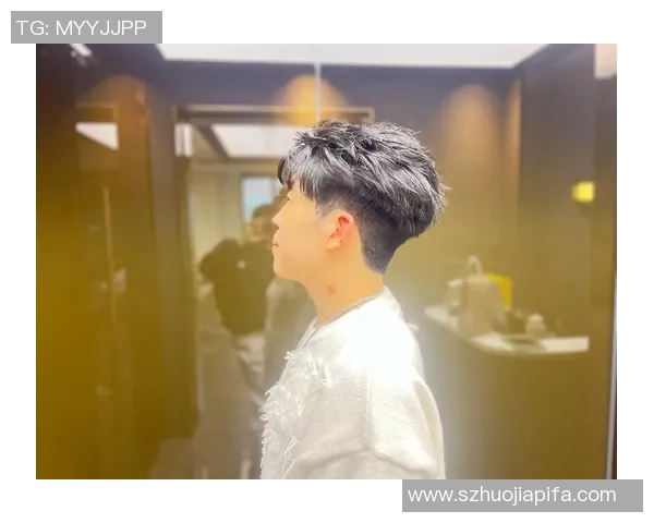 足球球星同款三七分发型解析及打造技巧指南