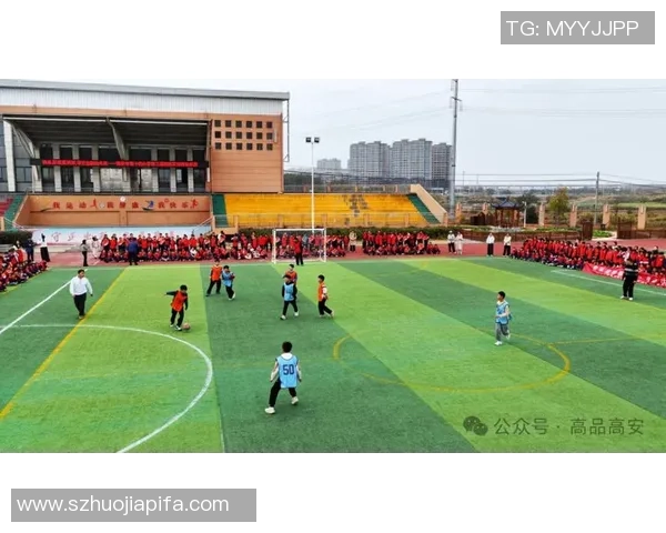 足球球星扎营训练基地助力年轻球员成长与团队精神培养