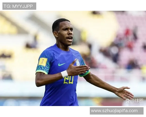 速度与激情并存的绿茵艺术家解读世界足坛顶级边锋球星成长之路